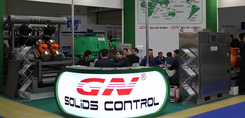 俄羅斯客戶(hù)正在咨詢(xún)